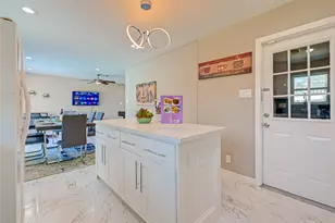 5330 Hialeah Dr, Houston, TX 77092 - Photo 7