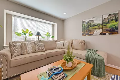 5330 Hialeah Drive, Houston, TX 77092 - Photo 3