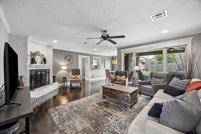 10714 Sugar Hill Drive, Houston, TX 77042 - Photo 7