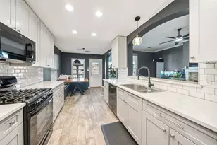 10814 Desert Springs Cir, Houston, TX 77095 - Photo 7