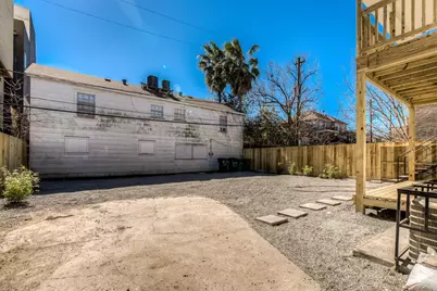 519 W Clay Street #2, Houston, TX 77019 - Photo 23