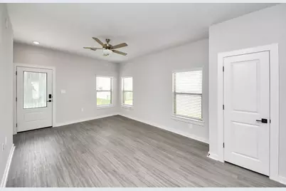 7711 Longmire Road #37, Conroe, TX 77304 - Photo 19