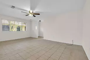 1447 Silverpines Rd, Houston, TX 77062 - Photo 9