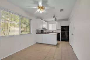 1447 Silverpines Rd, Houston, TX 77062 - Photo 5