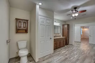 7804 Fm 834 E, Hull, TX 77564 - Photo 17