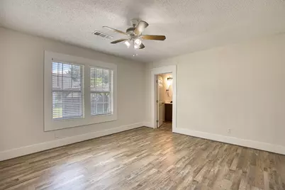 7804 Fm 834 E, Hull, TX 77564 - Photo 27