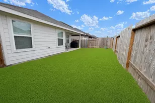 1135 Juniper Vis Dr, Houston, TX 77090 - Photo 17