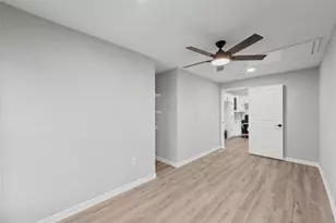 7912 Cypress St, Houston, TX 77012 - Photo 15