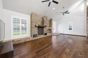 309 Nugent Dr, Port Neches, TX 77651 - Photo 5