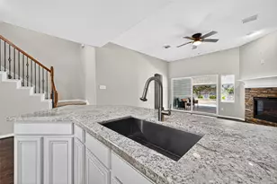 30 Whetstone Ridge Way, The Woodlands, TX 77382 - Photo 19