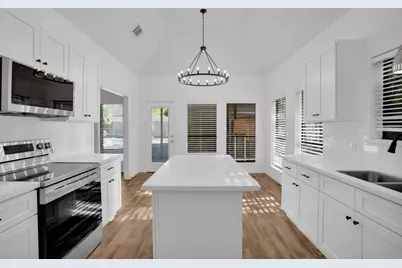 12411 Exbury Court, Tomball, TX 77377 - Photo 15