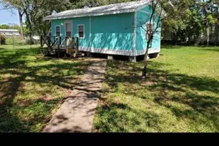 415 5th St, San Leon, TX 77539 - Photo 3