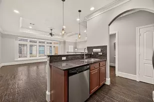 1341 Studer St, Houston, TX 77007 - Photo 9