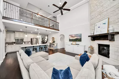 12119 Sandstone Circle, Mont Belvieu, TX 77535 - Photo 11