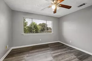 10842 Mesquite Dr, La Porte, TX 77571 - Photo 9