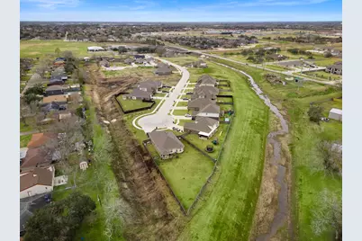 129 Bayou Bend Boulevard, Angleton, TX 77515 - Photo 23