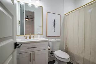 1305 E 27th St St, Houston, TX 77009 - Photo 5