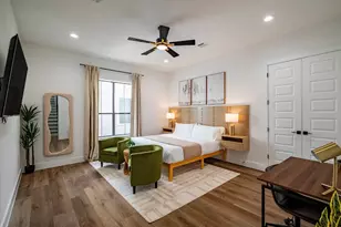 1305 E 27th St St, Houston, TX 77009 - Photo 21