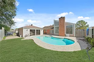 6822 Marisol Dr, Houston, TX 77083 - Photo 3