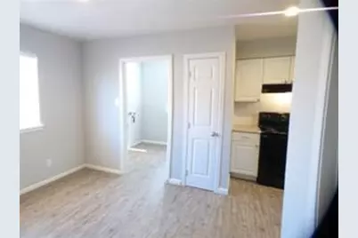 8715 Ilona Lane, Houston, TX 77025 - Photo 9