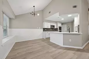 2802 Creek Manor Dr, Kingwood, TX 77339 - Photo 11