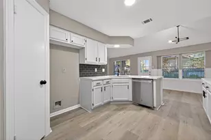 2802 Creek Manor Dr, Kingwood, TX 77339 - Photo 19