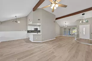 2802 Creek Manor Dr, Kingwood, TX 77339 - Photo 9