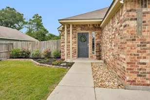 704 Heritage Dr, Navasota, TX 77868 - Photo 3