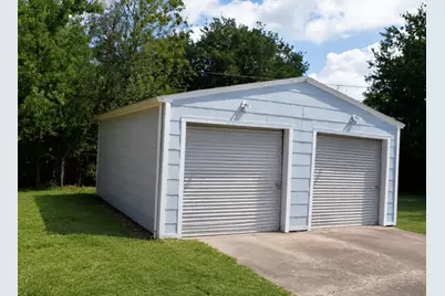 1222 4th Ave N, Texas City, TX 77590 - Photo 5