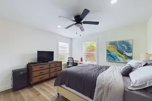 7609 Amelia Rd, Houston, TX 77055 - Photo 17