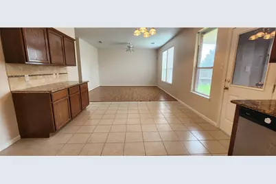 9710 Fieldbloom Lane, Sugar Land, TX 77498 - Photo 7