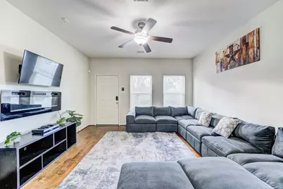 5124 Pinemont Place, Houston, TX 77092 - Photo 9