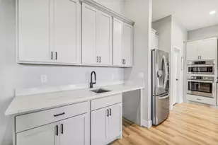 10015 Goliad Dr, Mont Belvieu, TX 77523 - Photo 19