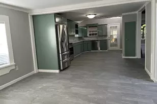 1806 N Ave S, Freeport, TX 77541 - Photo 5