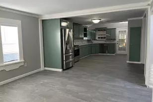 1806 N Ave S, Freeport, TX 77541 - Photo 11