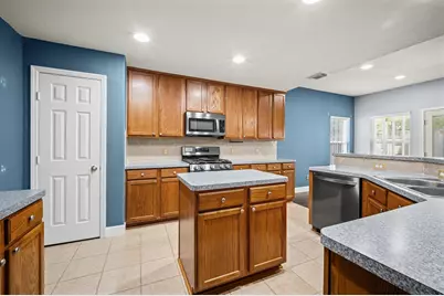 9306 Alzaada Lane, Houston, TX 77070 - Photo 7