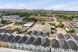 1942 Purswell Rd, Houston, TX 77055 - Photo 39