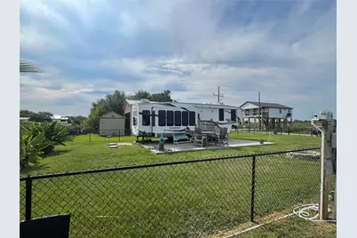 1214 W Canal, Crystal Beach, TX 77650 - Photo 3