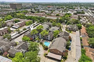 2025 Augusta Dr, Houston, TX 77057 - Photo 23