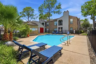 2025 Augusta Dr, Houston, TX 77057 - Photo 1