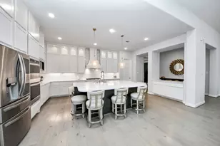 10222 Coastal Ct, Rosharon, TX 77583 - Photo 9