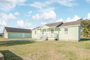 424 S Avenue B, Freeport, TX 77541 - Photo 5