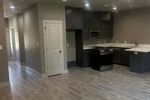 310 N 9th St, Beaumont, TX 77702 - Photo 5