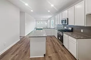 634 Cherry Tree Dr, La Marque, TX 77568 - Photo 5