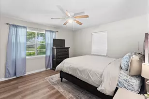 2402 Hodges St, Baytown, TX 77521 - Photo 15