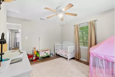 2402 Hodges Street, Baytown, TX 77521 - Photo 19