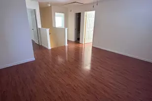 5815 SE Red River Dr, Dickinson, TX 77539 - Photo 3