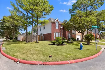 10138 Duchamp Drive, Houston, TX 77036 - Photo 3