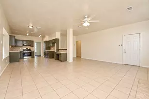 10138 Duchamp Dr, Houston, TX 77036 - Photo 9