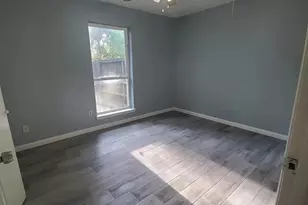 1205 N Pacific St, Conroe, TX 77301 - Photo 3